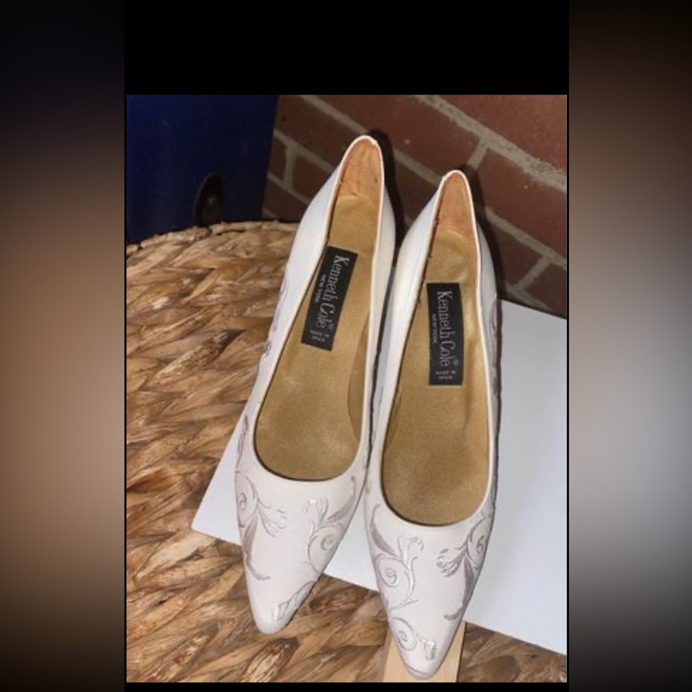 Perfect condition never worn out just tried on and they were small